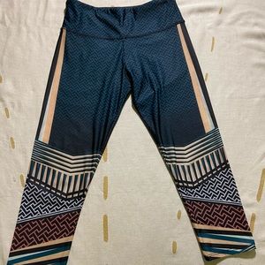 Onzie Aztec Printed 3/4 Leggings